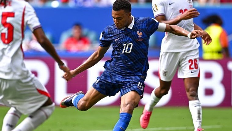 Mondial 2026 : Le bronze pour l'Angleterre qui domine la France au terme d'un festival de buts
