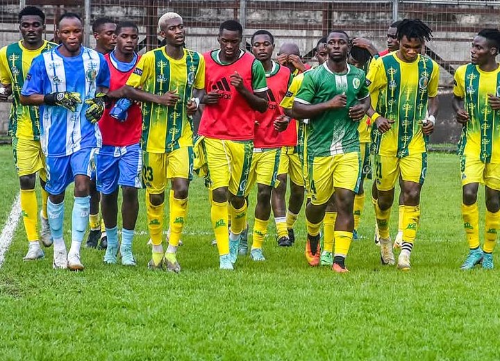 National Foot 2 : 12 buts et des surprises pour la 7e journée