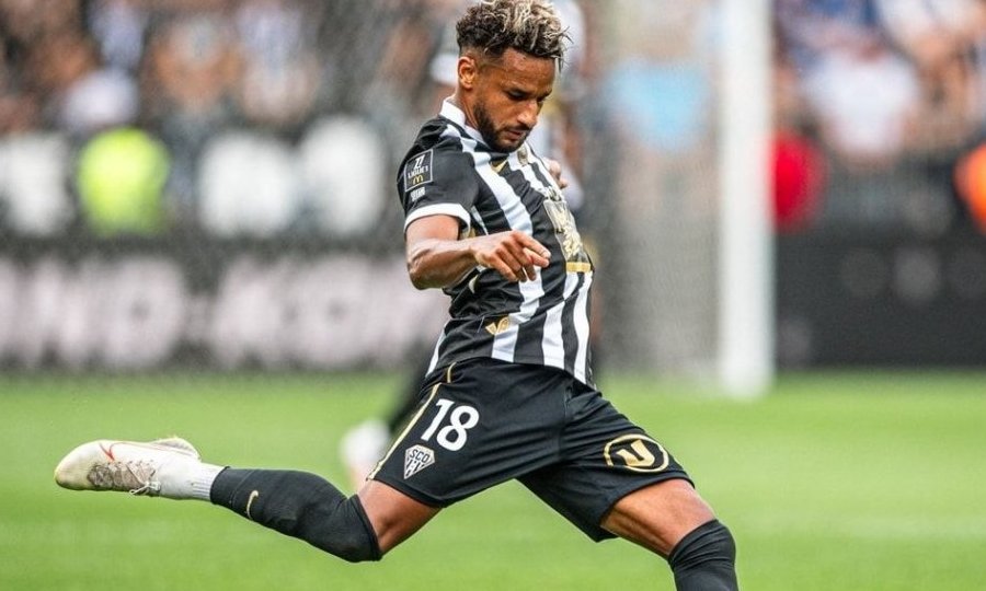Ligue 1 : Jim Allevinah retrouve l'entraînement collectif avant Brest