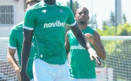 Chypre : Curtis Junior Makosso Moungadji signe son premier contrat professionnel à l'Omonia Nicosie