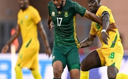 CAN 2025 : L'Afrique du Sud s'adjuge un derby fou face au Zimbabwe et file en huitièmes