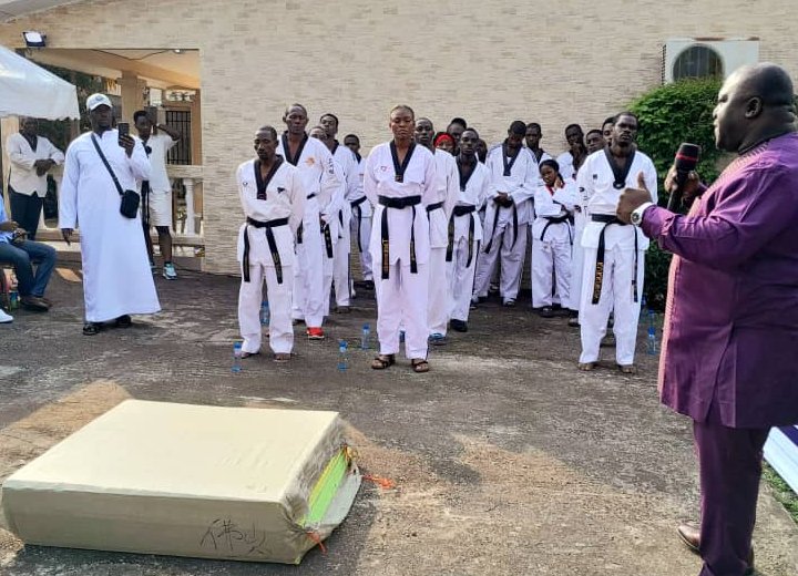 Taekwondo : Dons de tatamis aux ligues de la Ngounié et du Woleu-Ntem