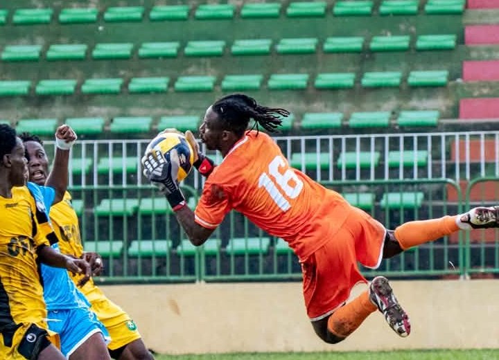 National-Foot 1 reporté : le CF Mounana et Lambaréné AC se neutralisent en amical