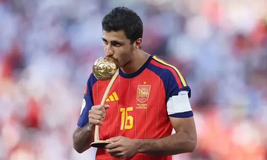 Mondial 2026 : Rodri sacré meilleur joueur, Mbappé meilleur buteur, l'Espagne rafle les grands prix