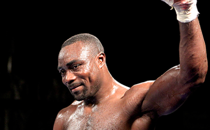 Taylor Mabika triomphe de Tyler Seever par K.O et s'arroge la couronne mondiale !