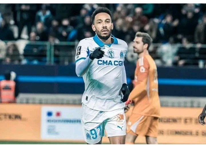 Ligue 1 : Aubameyang retrouve le chemin des filets, mais l'OM craque face au Paris FC