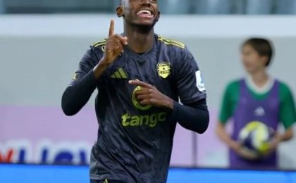 Chypre : Junior Effaghe participe au festival offensif de l'Aris Limassol (4-0) !