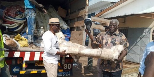 Un coup de poing dans l'avenir de la boxe gabonaise : Réception de nouveaux rings à la Fegaboxe