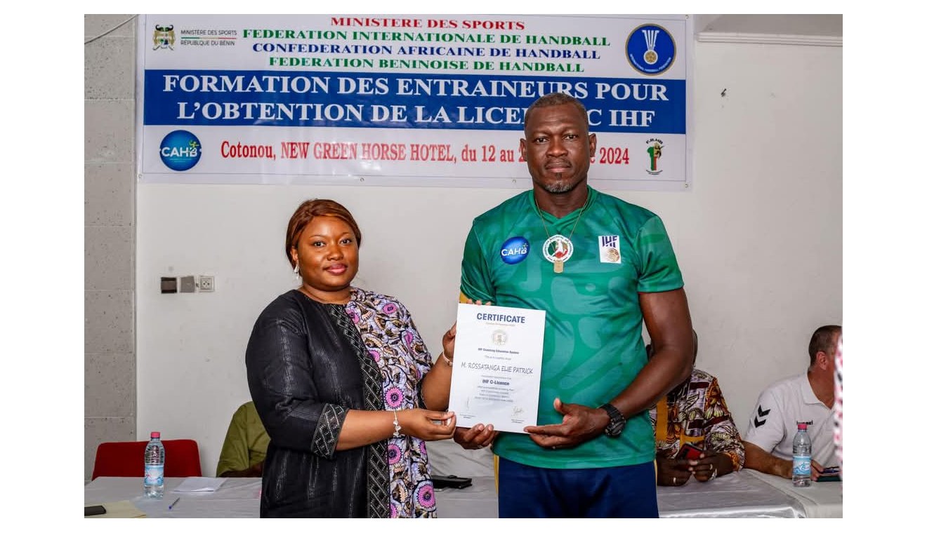 Quatre nouveaux entraîneurs gabonais de handball de licence C sur le marché