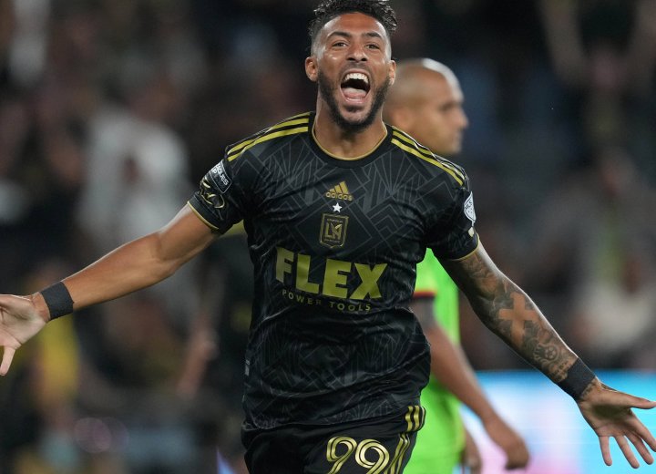 Le mexicain Club América fait les yeux doux à l'international gabonais Denis Bouanga