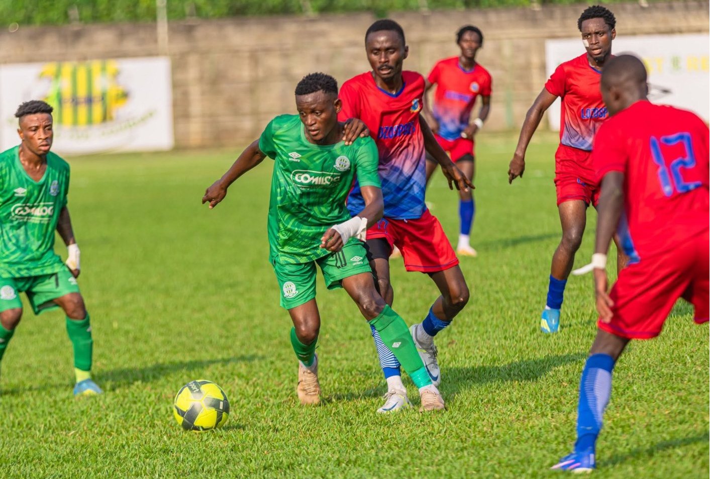 National Foot 1 : Mangasport file vers le titre, l'US Bitam relance la bataille du maintien